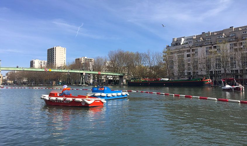 mini-bateaux-manege-pour-enfants-marindeaudouce.jpg